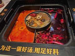 -老牌坊云南鱼豆花火锅(哈西万达店)