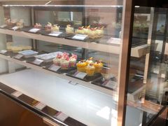 面包甜点陈列柜-苹果花园(乳山路店)