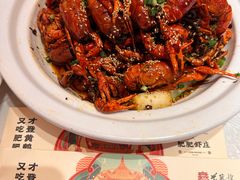 -肥肥虾庄·金牌油焖大虾(首义路店)