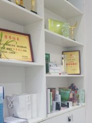 -苗医生专业祛痘·皮肤管理