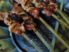 -烤肉小伙烤肉店