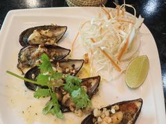 -Green Tree Rest. & Pub