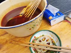 -拈签一笑黄牛肉辣卤串串