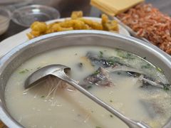 -雪湖煜辰鱼头老店(雪野湖店)