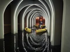 -涨巢·潮玩水疗局