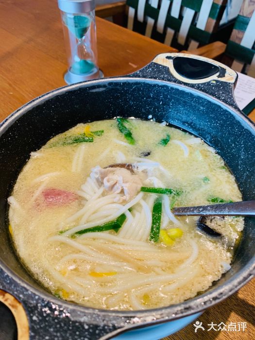 云海肴云南菜(上海万象城店)云南过桥米线图片