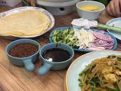 合合盆菜-合合春饼·酱骨·东北菜(潘家园店)