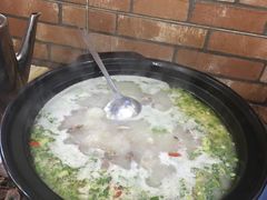 羊肉汤-八张桌子(老店)