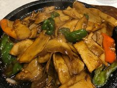 -鲁小三·大骨自助(金山总店)