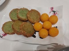 炸绿茶饼-青岛蓝海大饭店·渔歌舫(李沧店)