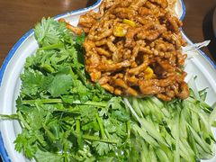 辛盘京酱肉丝-满园烤鸭·春饼(丰科路万达店)