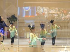 -炫艺舞蹈培训中心(枫尚奥特莱斯店)