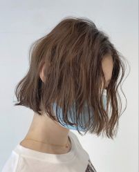 -Hello Lady发型设计