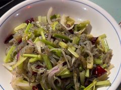 -鱼窝棚柴火铁锅炖(富山屯店)