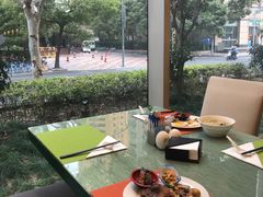 -上海浦东假日酒店
