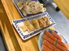 招牌生吃蟹肉-东镇老火锅(城阳瑞阳路店)