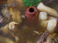 野生菌汽锅鸡-小厨子私房菜·云南美食店