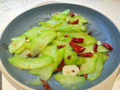 干椒蒜香炒佛手瓜-云海肴·汽锅鸡·云南代表菜(天山百盛优客店)