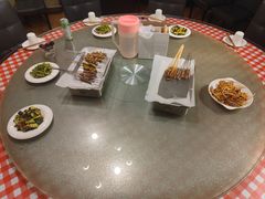 -三个大叔烤羊肉串·歌手驻唱·碳烤鲜肉(西三旗店)