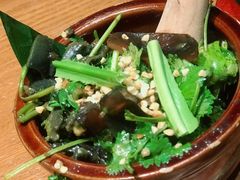 手撕椒松花蛋-云海肴·汽锅鸡·云南菜(天山百盛优客店)