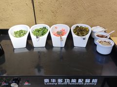 -霸舌生滚牛肉米粉(天生街道店)