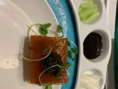 鱼子酱烤鸭-悦融琥珀·京鲁菜·海味珍品(西单店)