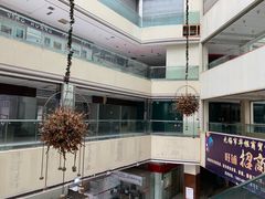 -东方巴黎购物广场