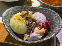 冰淇淋自助-哥老官重庆美蛙鱼头(五角场合生汇店)