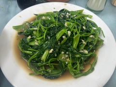 -容里煲仔饭(利丰北路店)