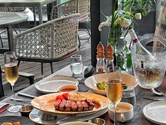 -MONICH牛排融合餐厅(和义大道购物中心店)