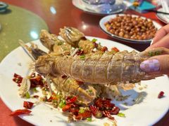 -三亚火车头万人海鲜广场