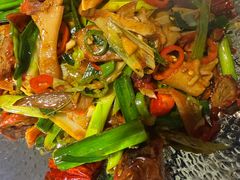 -关东小磨东北菜(上海长风大悦城店)