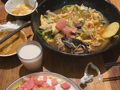 -万记麻辣烫国展总店