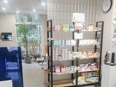 -伟伟宠物医院·CT影像中心·瑞派犬猫综合性门诊(汉口总院)
