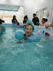 泳池-Cool-Fun蓝鲸π水育早教中心(金山万达海汇街店)