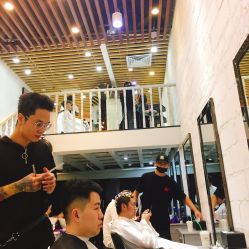 点击看大图 -SIX Hair Consultant