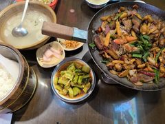 -富正毅三下锅·湘西韵味(天门山索道店)