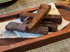 喜洲招牌手撕牛肉-喜洲吧·江畔老船厂·庭院餐厅(喜临院店)