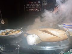 -挂旗柴锅鸡(蚌山区嘉年华店)