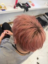 -镁连社·美联社