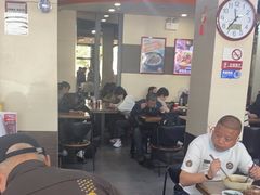 -李先生牛肉面大王(北京站售票厅餐厅)
