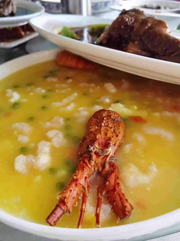 西永大饭店-"国庆假期,几个四川的朋友过来参加我们的婚.