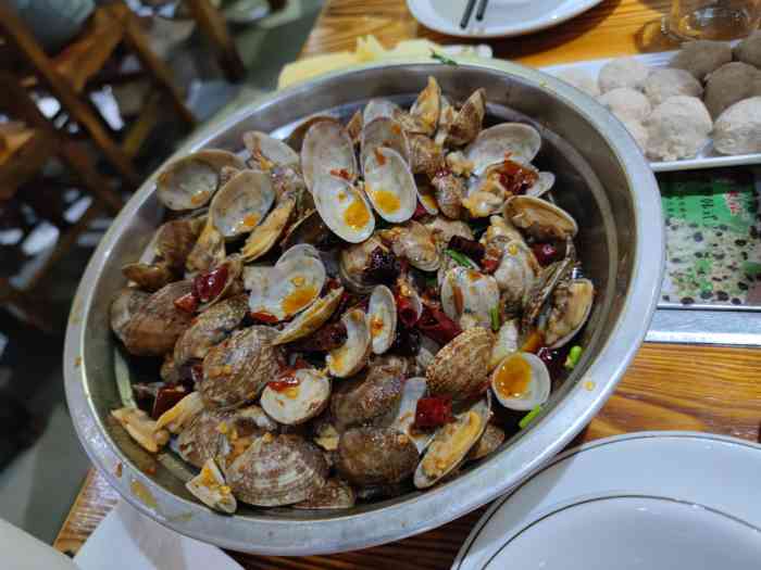 刘记老店跳跳蛙(步行街店)-"[薄荷]环境:环境非常好,店里面也种了.