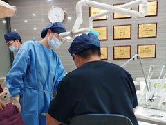 -上海仁爱医院口腔科 · 种植