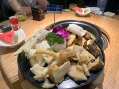 -一朵菌·野生菌探索家火锅(南亚店)