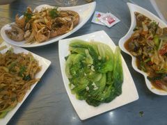 -覃记海鲜美食餐厅