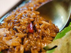 芭蕉叶包烧干巴菌炒饭-沿途四季·云南菜(建外大街店)