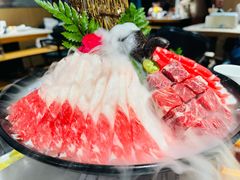 牛肉三重奏-煲宫猪肚鸡(晶品店)