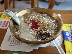 -包整·丝娃娃(一览甲秀楼风景店)