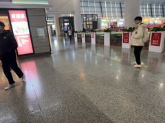 -麦当劳(上海虹桥站30B检票口楼上)